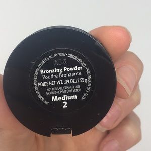 Bobbi Brown Bronzing Powder Medium 2